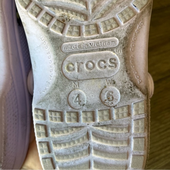 Light purple crocs - Picture 5 of 5